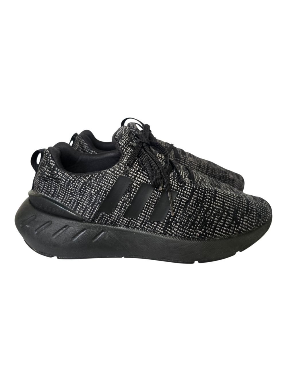 Adidas Swift Run Kids Size 5 Heather Gray Black Sneakers